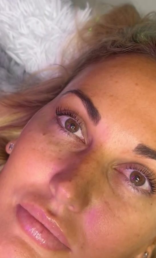 Lash lift with defined brows